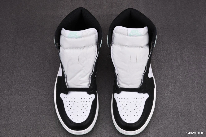 High 861428-100 Jordan 1 Retro Igloo 0822